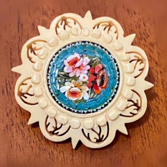 Italian Floral Micro Mosaic Brooch Pin - Antique. Great Vintage Condition. - Picture 3 of 4